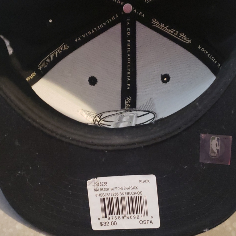 Snapback - Picture 5 of 6